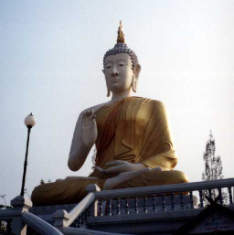 กราบขอบคุณ รูปภาพจากเว็บทัวร์ไทย www.tourthai.com ขอให้เจริญรุ่งเรืองยิ่ง ๆ ขึ้นไปเทอญ...